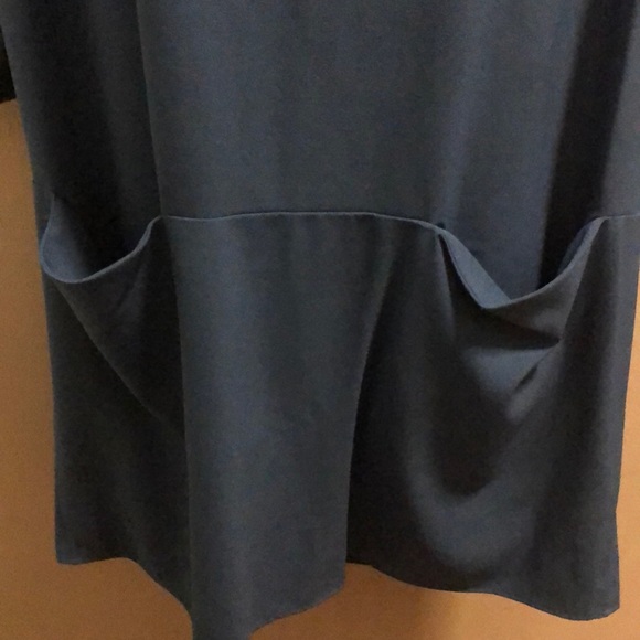 Dress - Picture 4 of 4